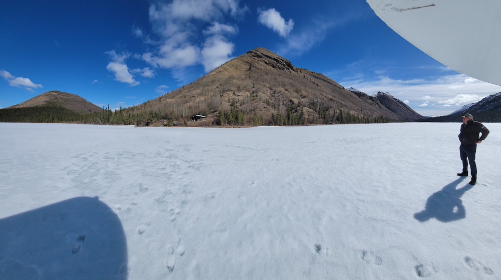 01) Beattie Lake Cabin - Image 14