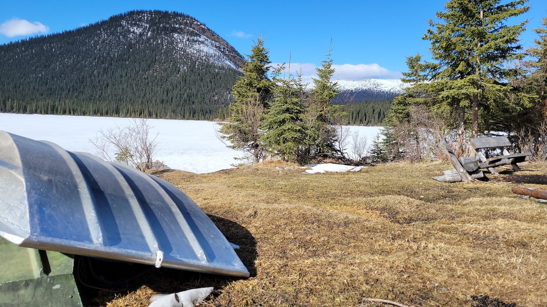 01) Beattie Lake Cabin - Image 15